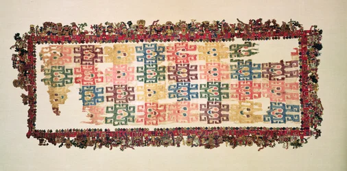 Mantelfragmente, bekannt als Das Paracas-Textil, Nazca-Kultur (200-600 n. Chr.) (Baumwolle und Wolle)